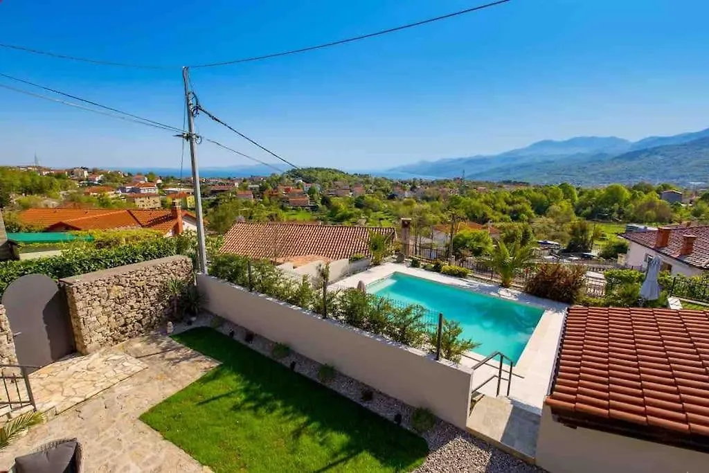 Srok Luxury Apartment With Pool Kastav Croatia