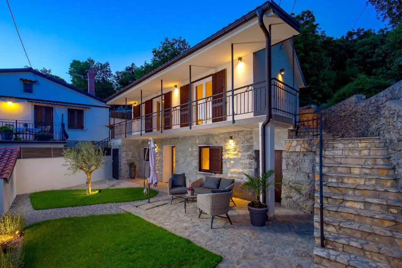 Srok Luxury Apartment With Pool Kastav Croatia