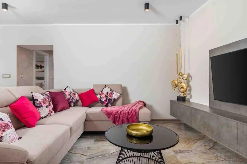 Srok Luxury Apartment With Pool Kastav Croatia