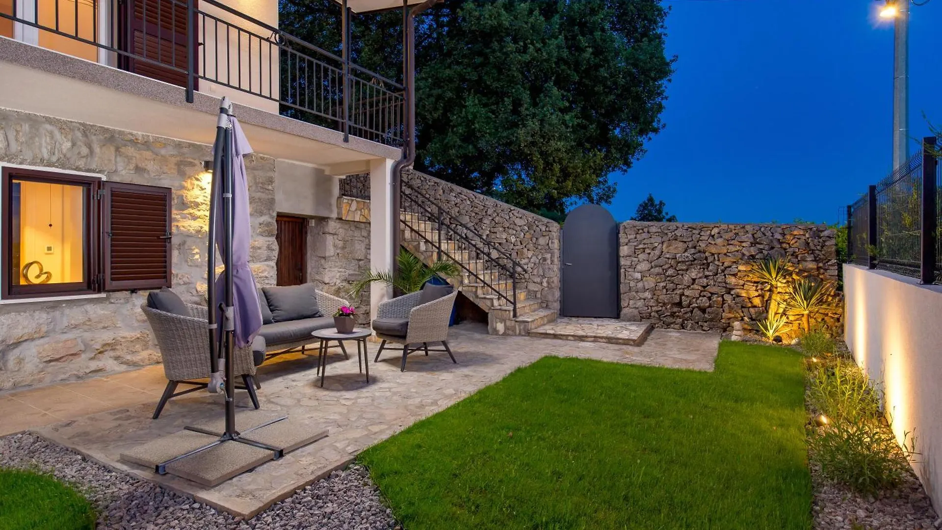 Srok Luxury Apartment With Pool Kastav
