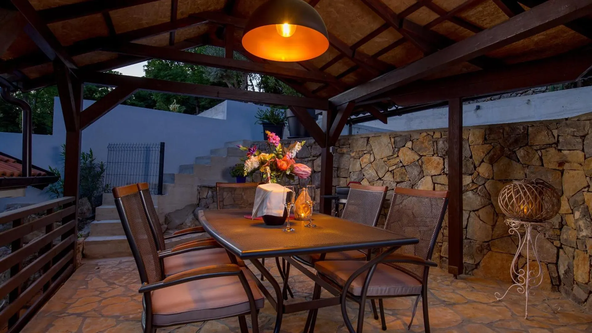 Srok Luxury Apartment With Pool Kastav
