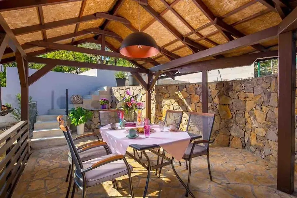 Srok Luxury Apartment With Pool Kastav